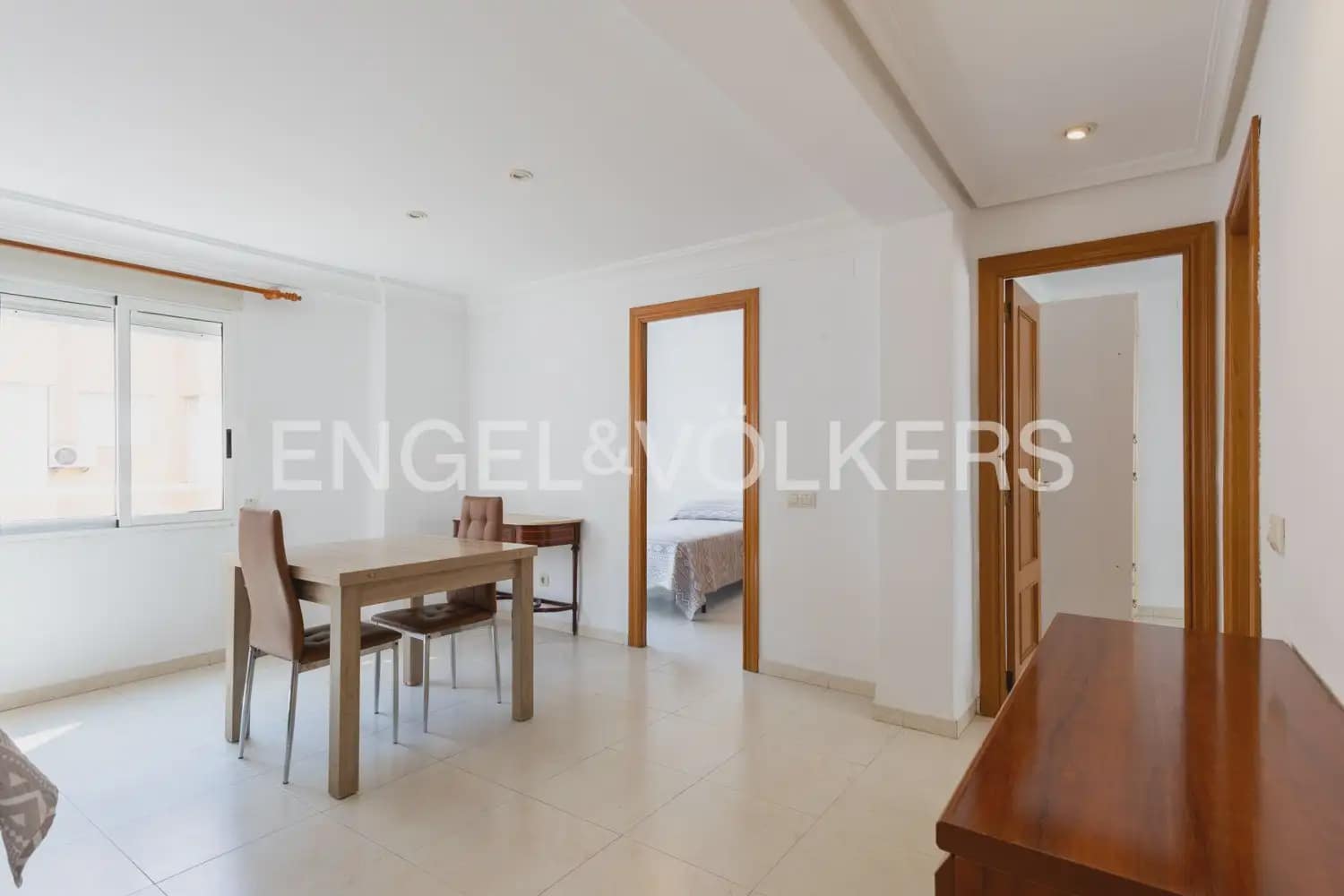 2 soveværelse Lejlighed til leje i Valencia by - € 1.250 (Ref: 9897482)