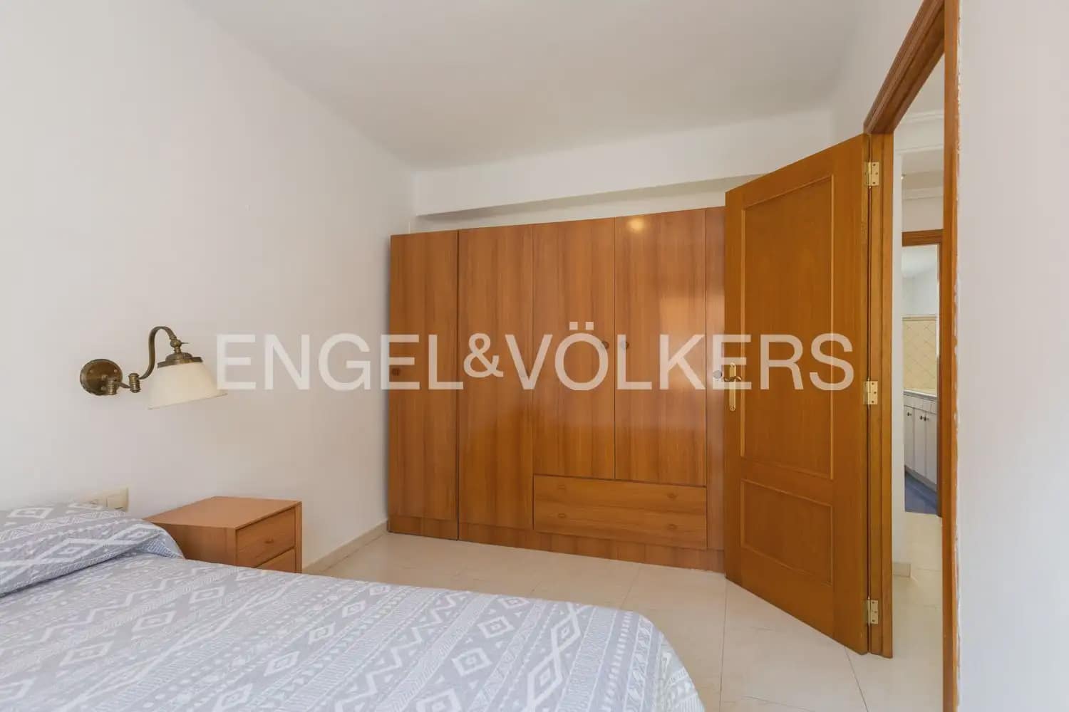 2 soveværelse Lejlighed til leje i Valencia by - € 1.250 (Ref: 9897482)