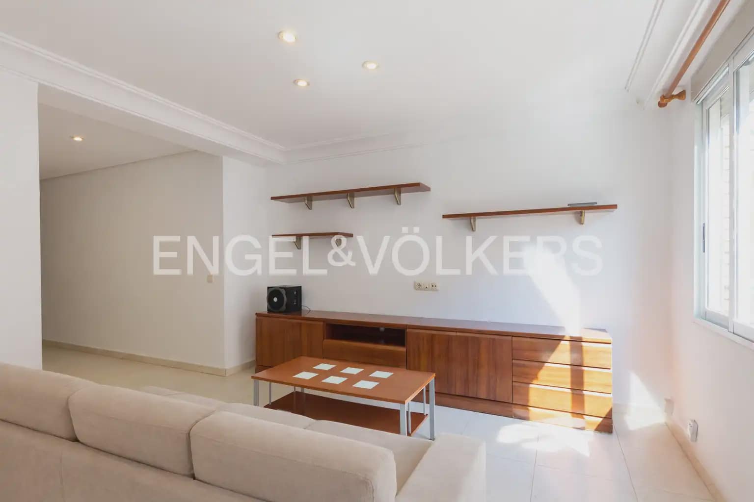 2 soveværelse Lejlighed til leje i Valencia by - € 1.250 (Ref: 9897482)