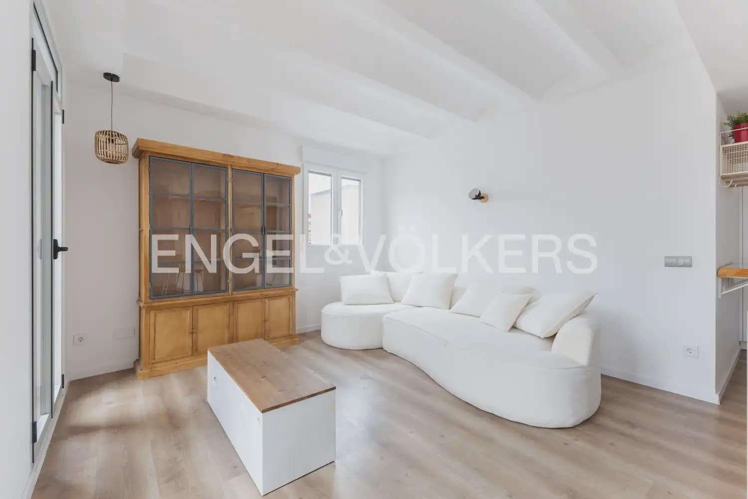 2 Zimmer Wohnung zu vermieten in Valencia Stadt - 2.400 € (Ref: 9897484)