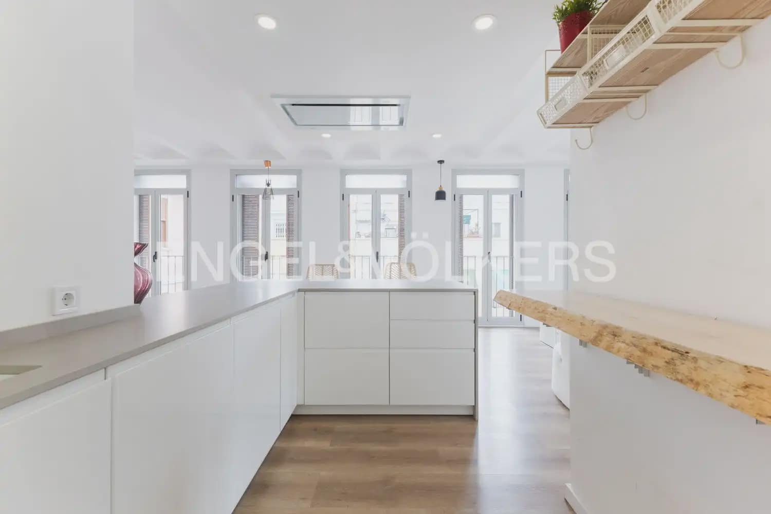 2 Zimmer Wohnung zu vermieten in Valencia Stadt - 2.400 € (Ref: 9897484)