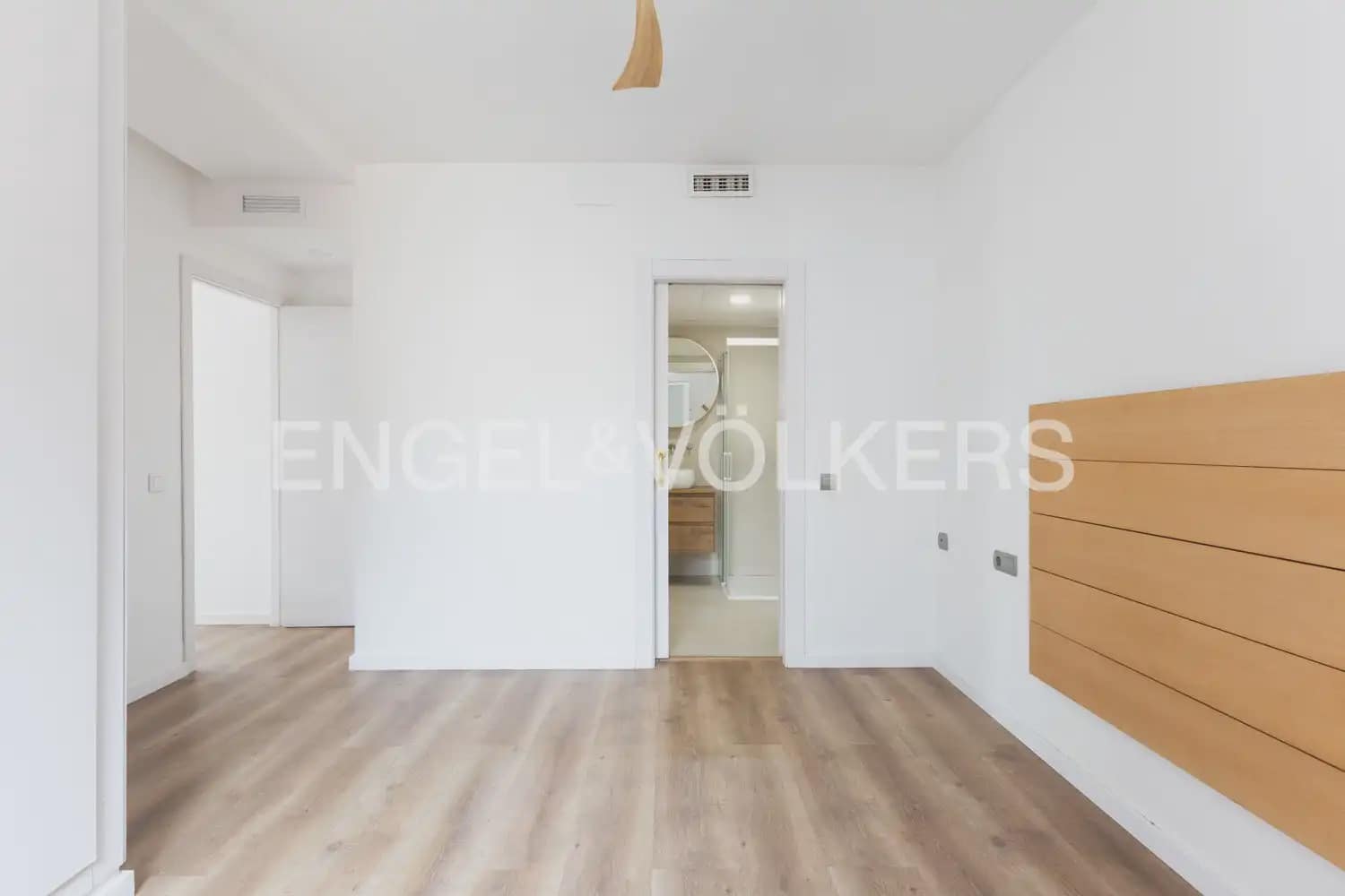 2 Zimmer Wohnung zu vermieten in Valencia Stadt - 2.400 € (Ref: 9897484)