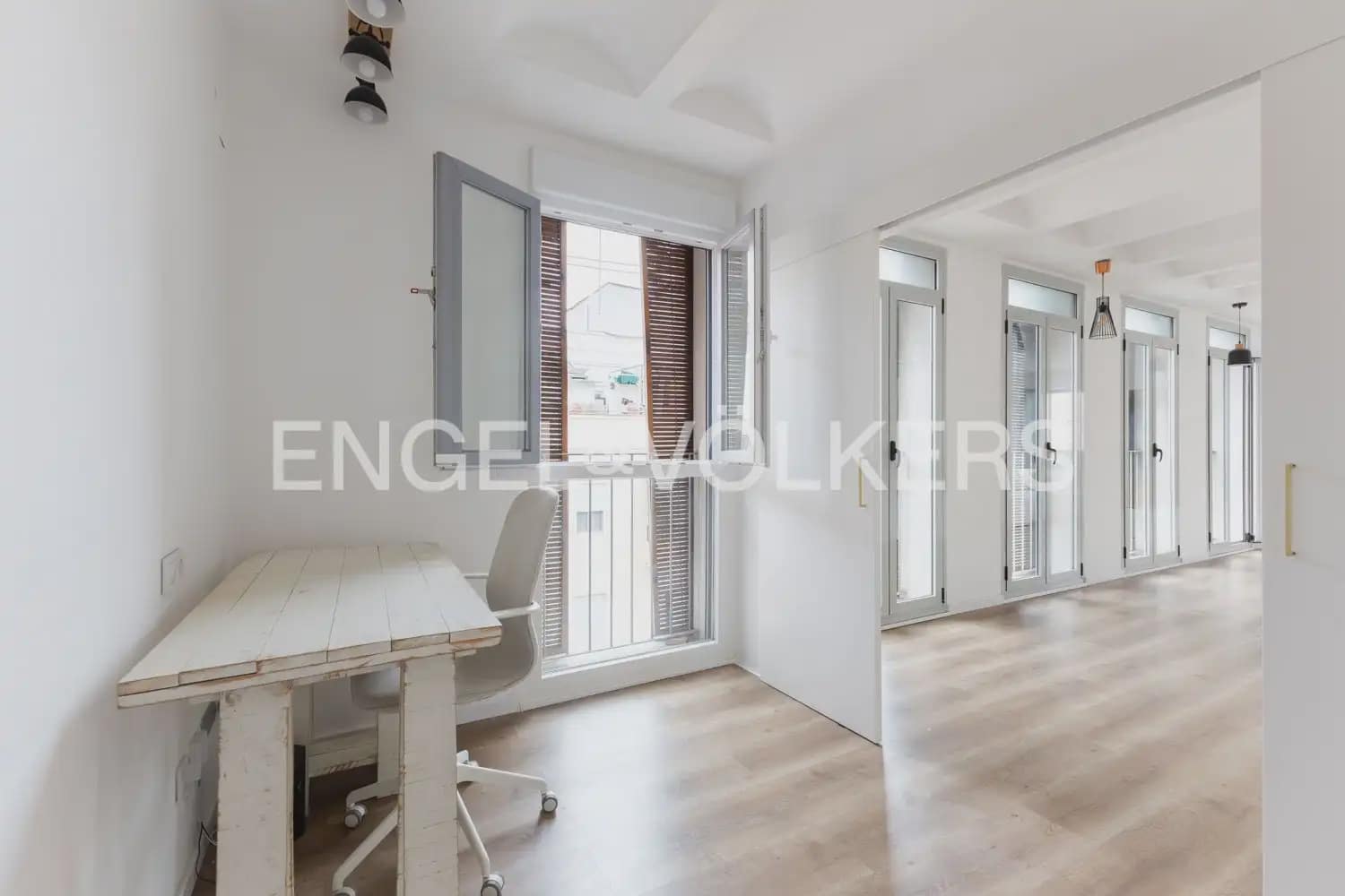 2 Zimmer Wohnung zu vermieten in Valencia Stadt - 2.400 € (Ref: 9897484)