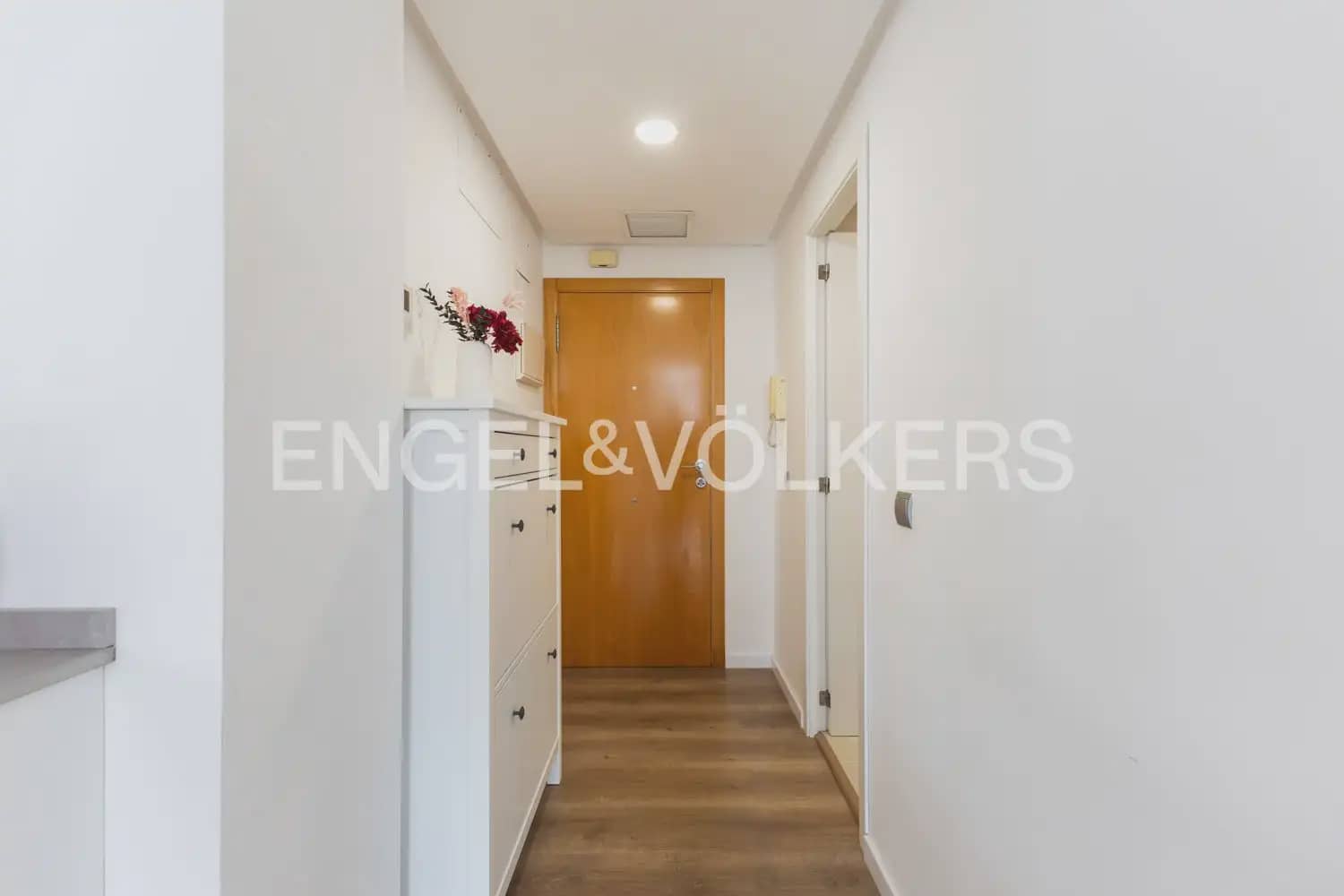 2 Zimmer Wohnung zu vermieten in Valencia Stadt - 2.400 € (Ref: 9897484)