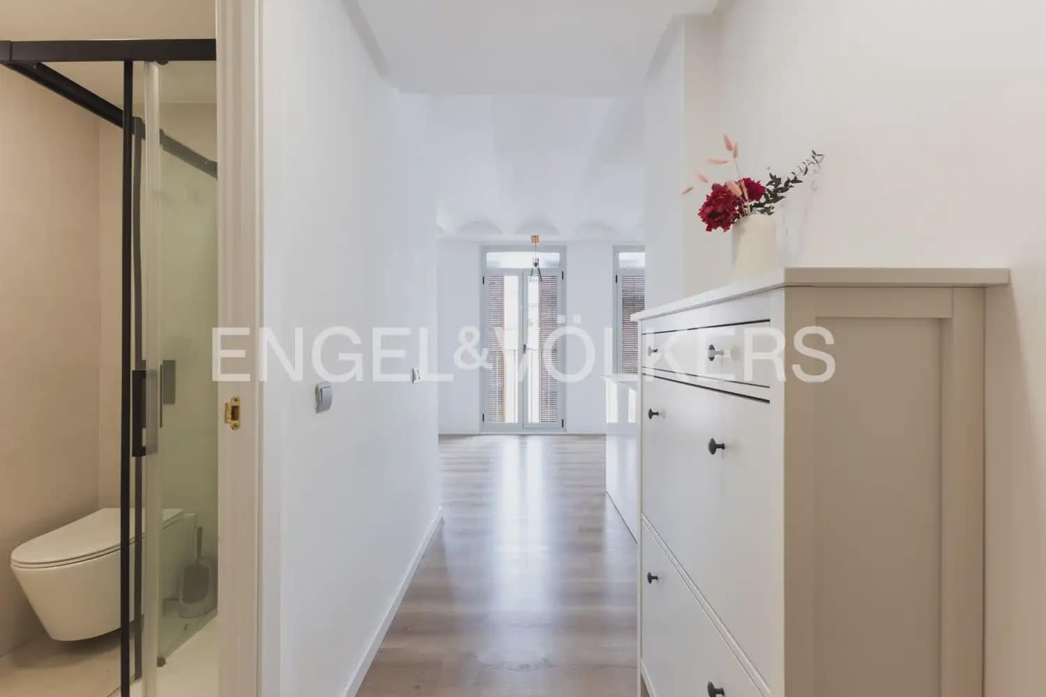 2 Zimmer Wohnung zu vermieten in Valencia Stadt - 2.400 € (Ref: 9897484)