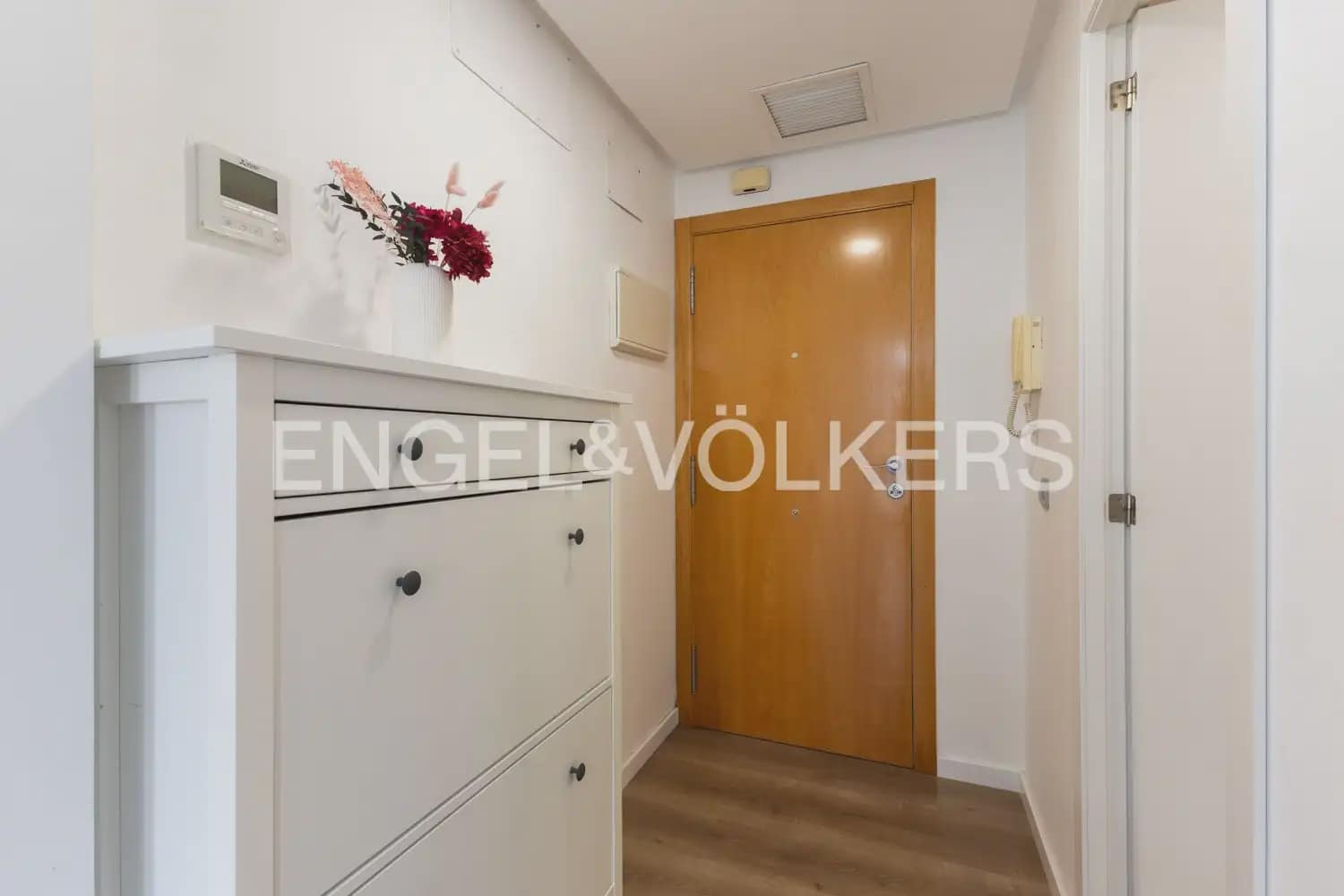 2 Zimmer Wohnung zu vermieten in Valencia Stadt - 2.400 € (Ref: 9897484)