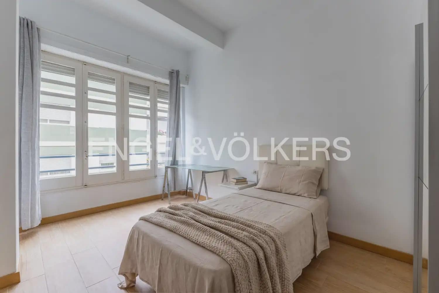 4 camera da letto Appartamento da affittare in Valencia citta - 1.800 € (Rif: 9897485)