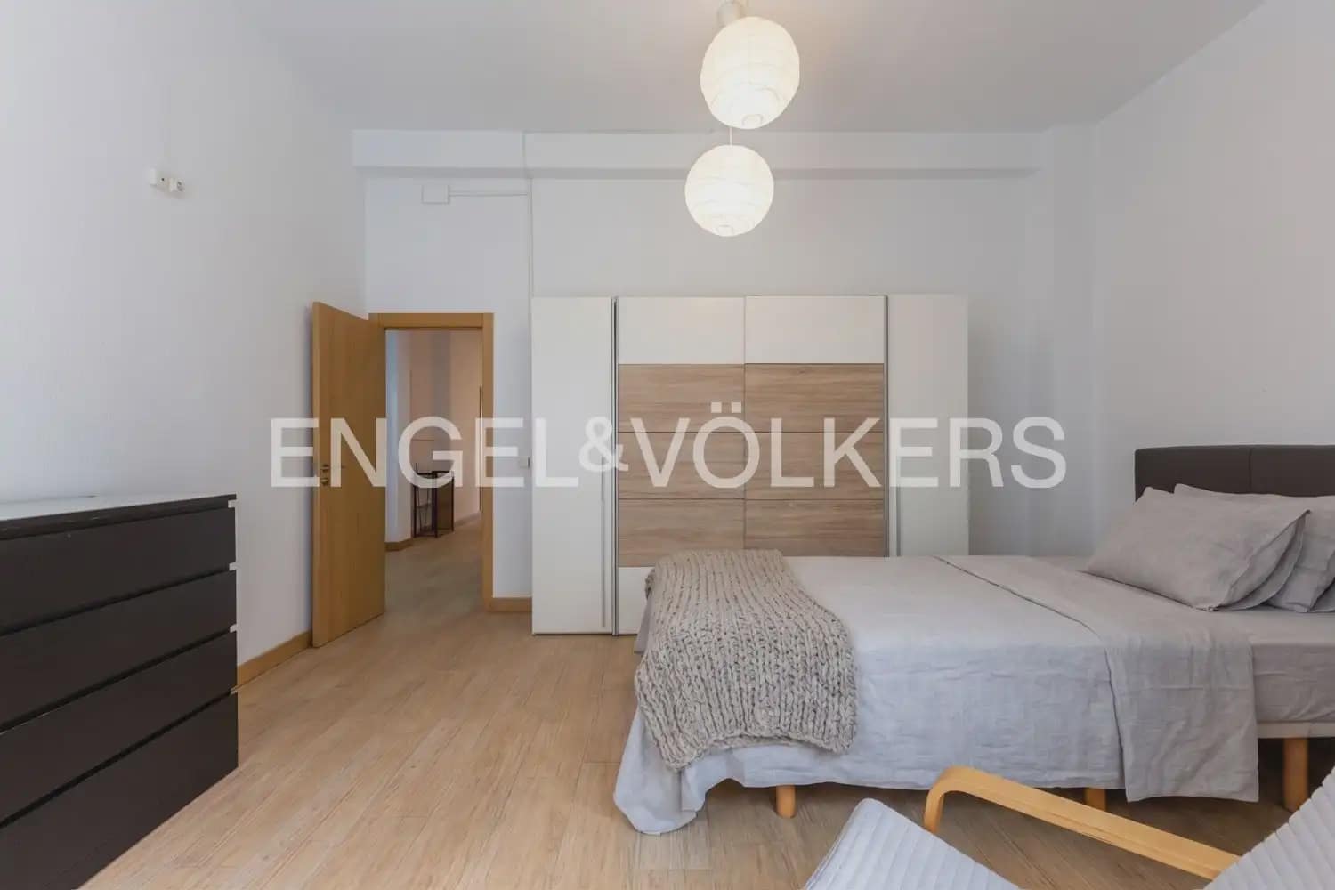 4 camera da letto Appartamento da affittare in Valencia citta - 1.800 € (Rif: 9897485)