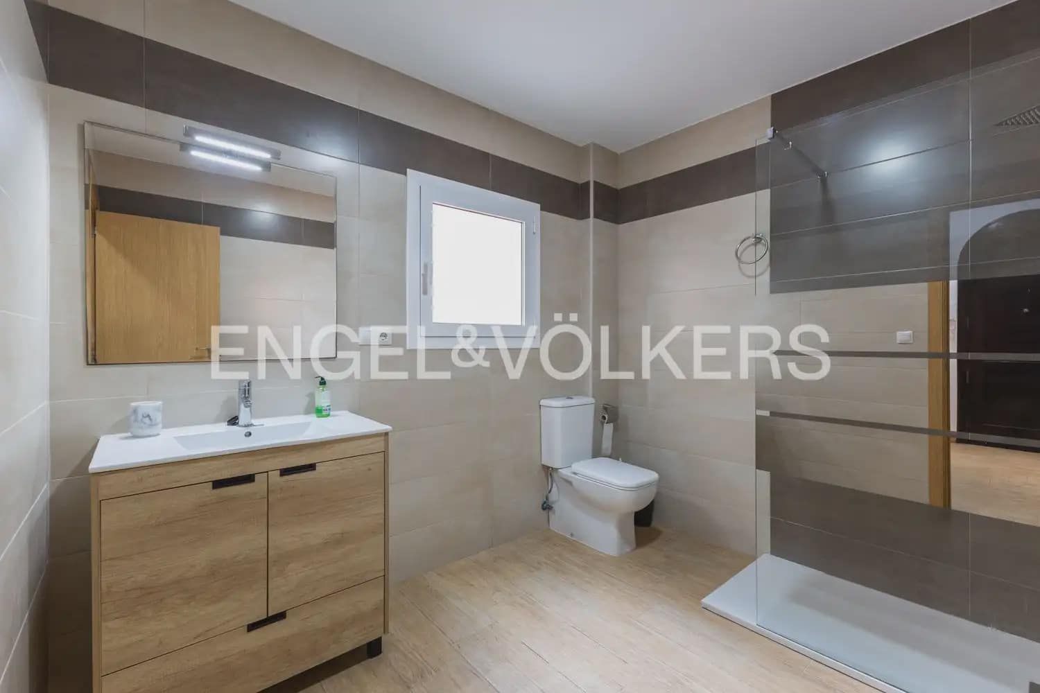 4 camera da letto Appartamento da affittare in Valencia citta - 1.800 € (Rif: 9897485)