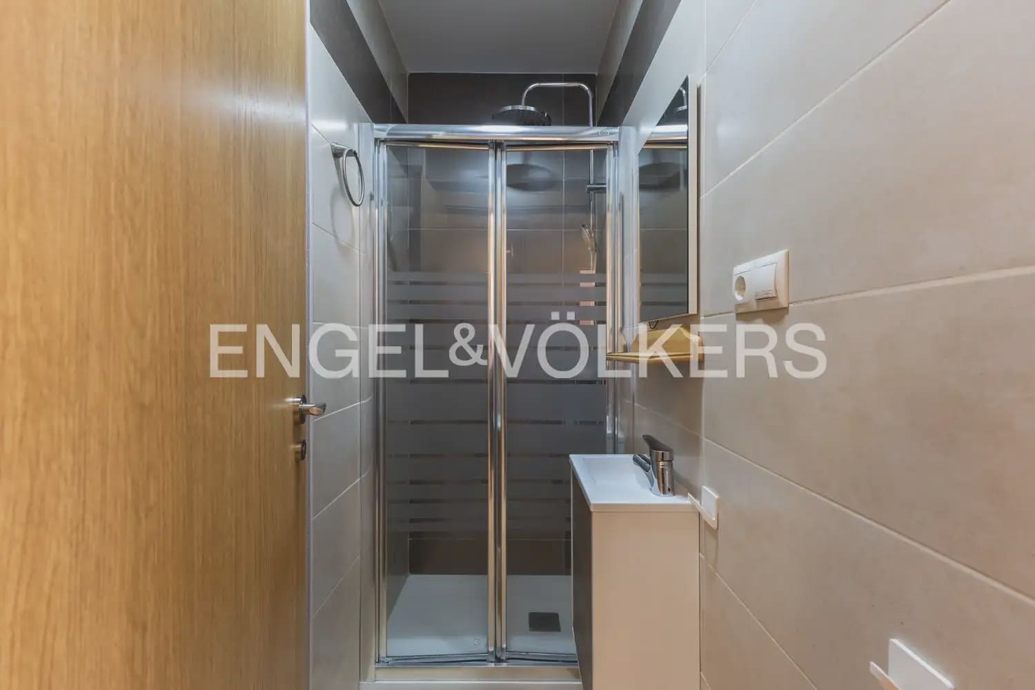 4 camera da letto Appartamento da affittare in Valencia citta - 1.800 € (Rif: 9897485)