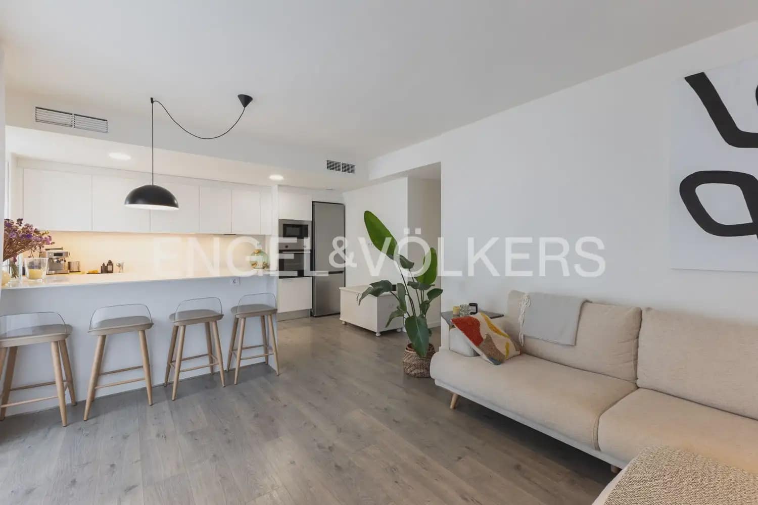 2 sovrum Lägenhet till salu i Valencia stad med pool garage - 475 000 € (Ref: 9897488)