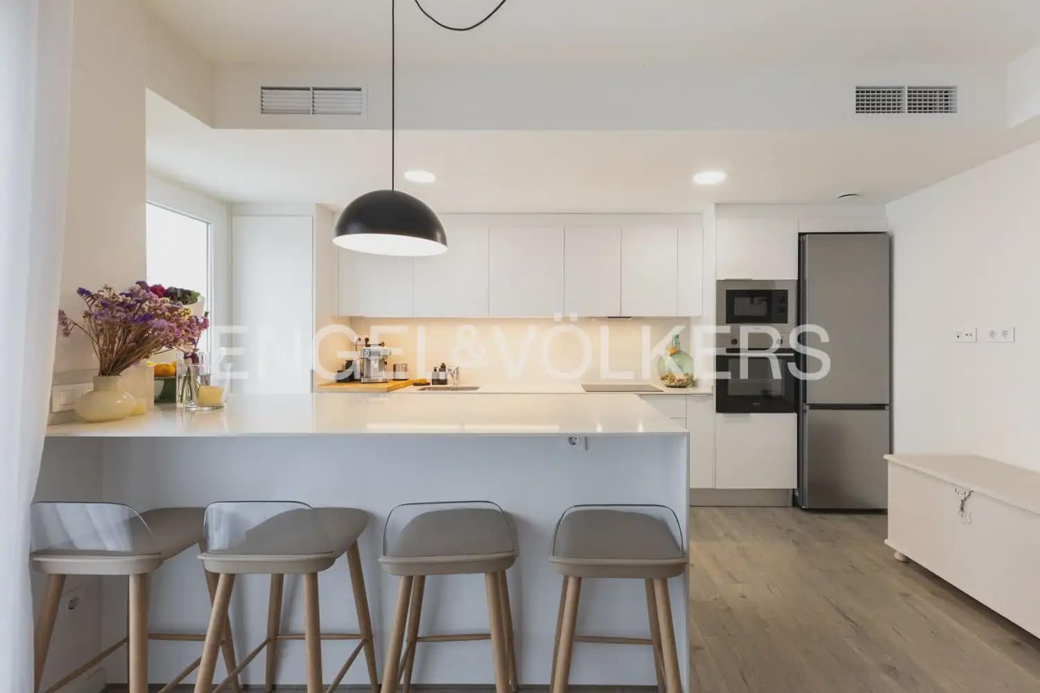 2 sovrum Lägenhet till salu i Valencia stad med pool garage - 475 000 € (Ref: 9897488)
