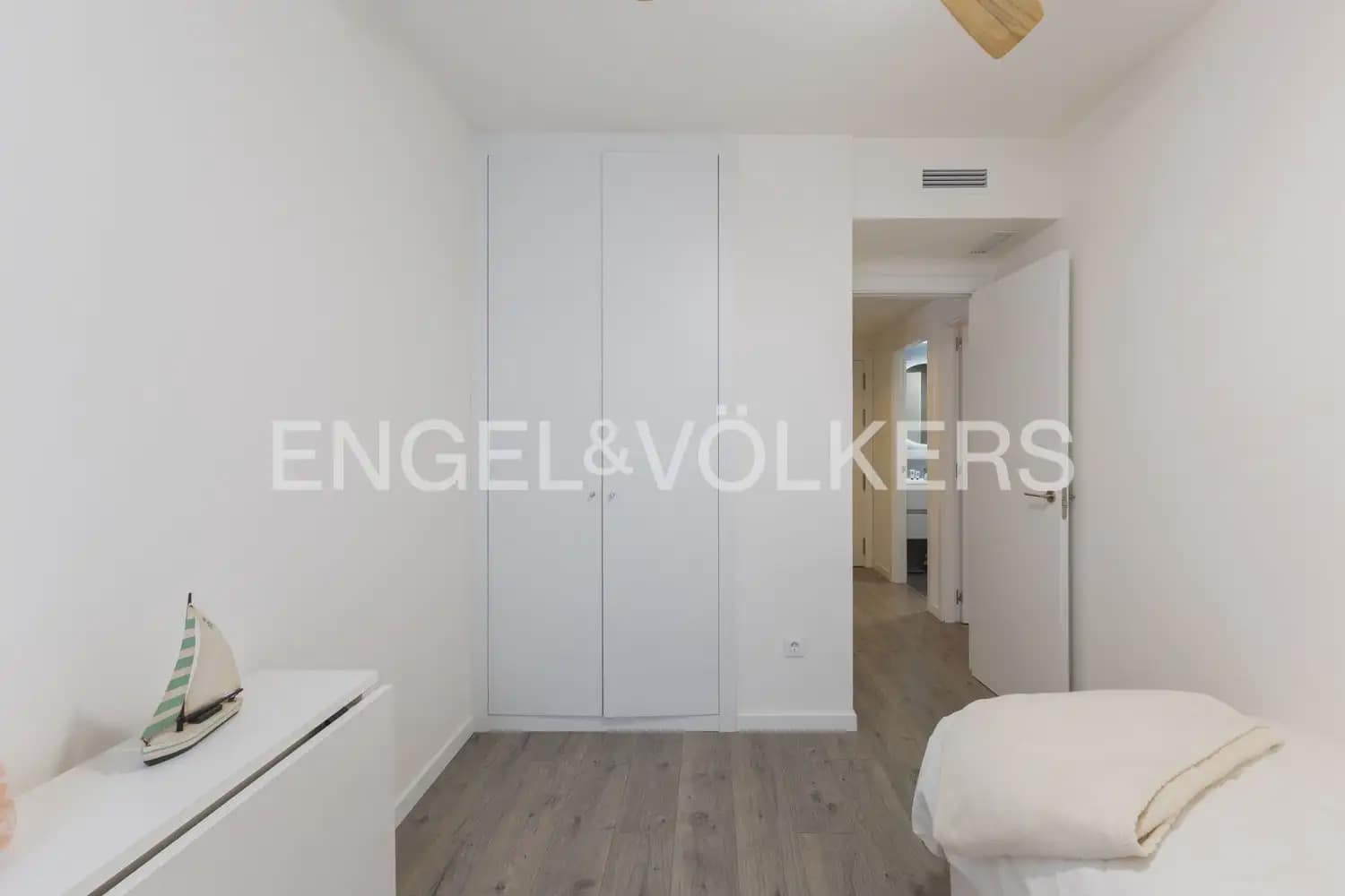 2 sovrum Lägenhet till salu i Valencia stad med pool garage - 475 000 € (Ref: 9897488)