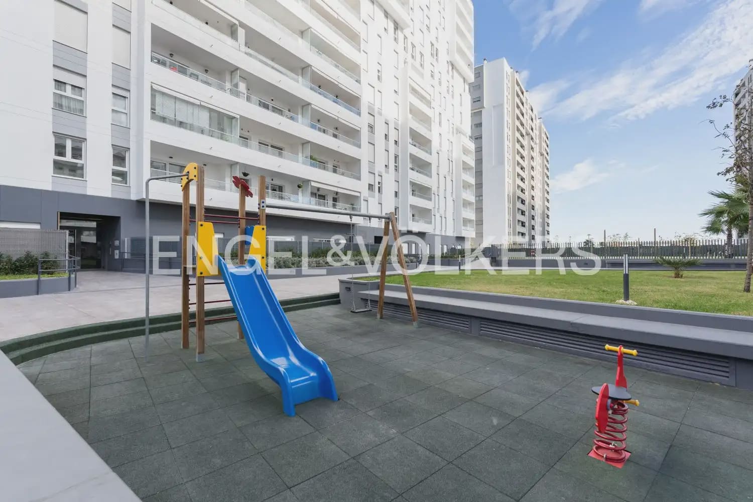 2 sovrum Lägenhet till salu i Valencia stad med pool garage - 475 000 € (Ref: 9897488)