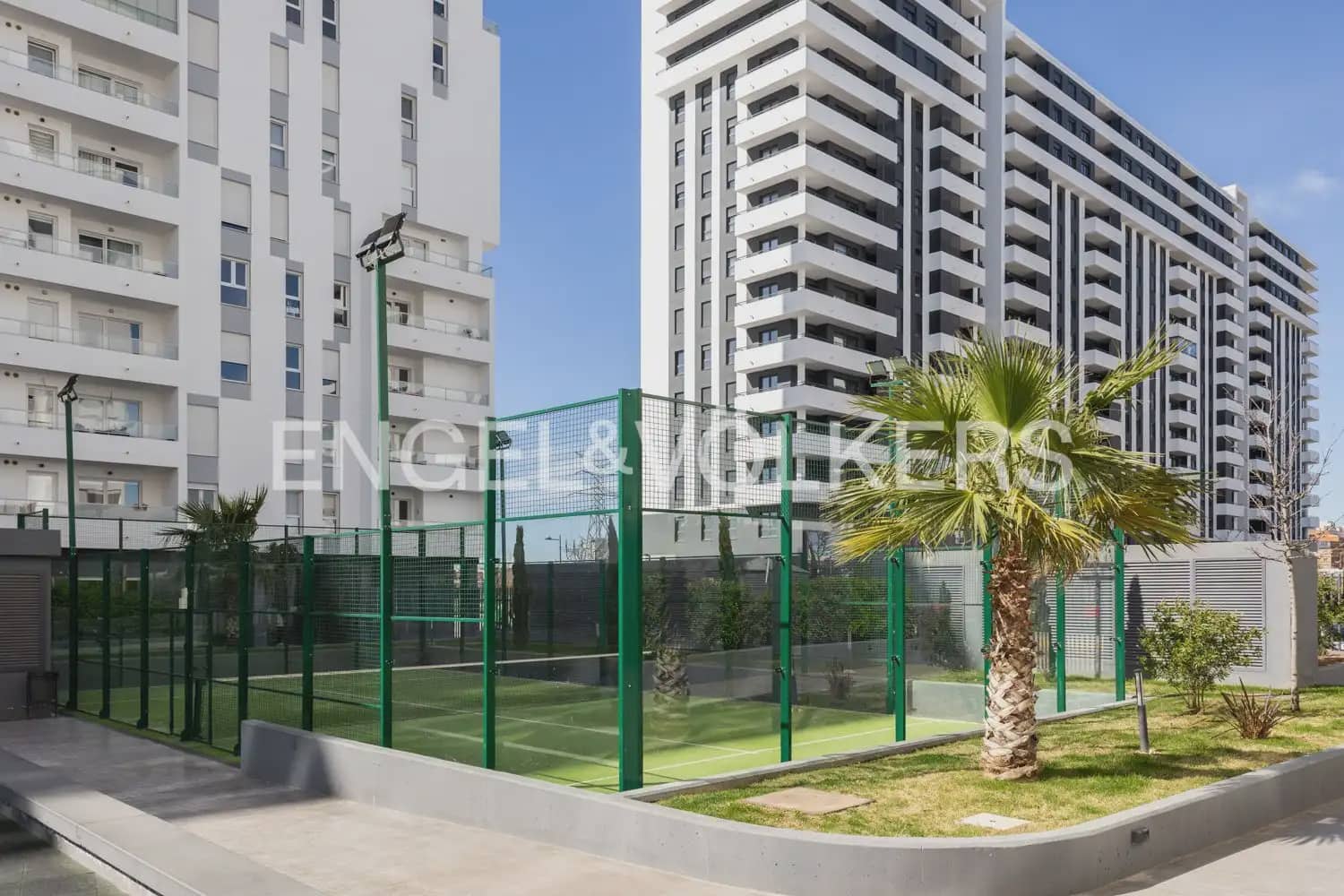 2 sovrum Lägenhet till salu i Valencia stad med pool garage - 475 000 € (Ref: 9897488)