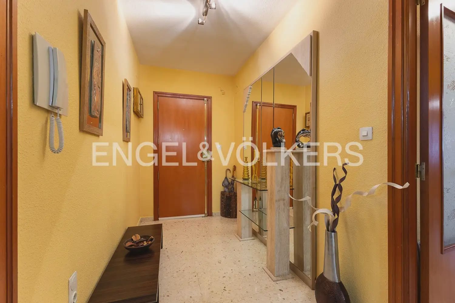 3 Zimmer Wohnung zu verkaufen in Valencia Stadt mit Garage - 565.000 € (Ref: 9897489)