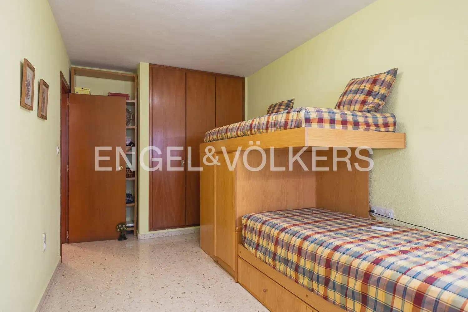 3 Zimmer Wohnung zu verkaufen in Valencia Stadt mit Garage - 565.000 € (Ref: 9897489)