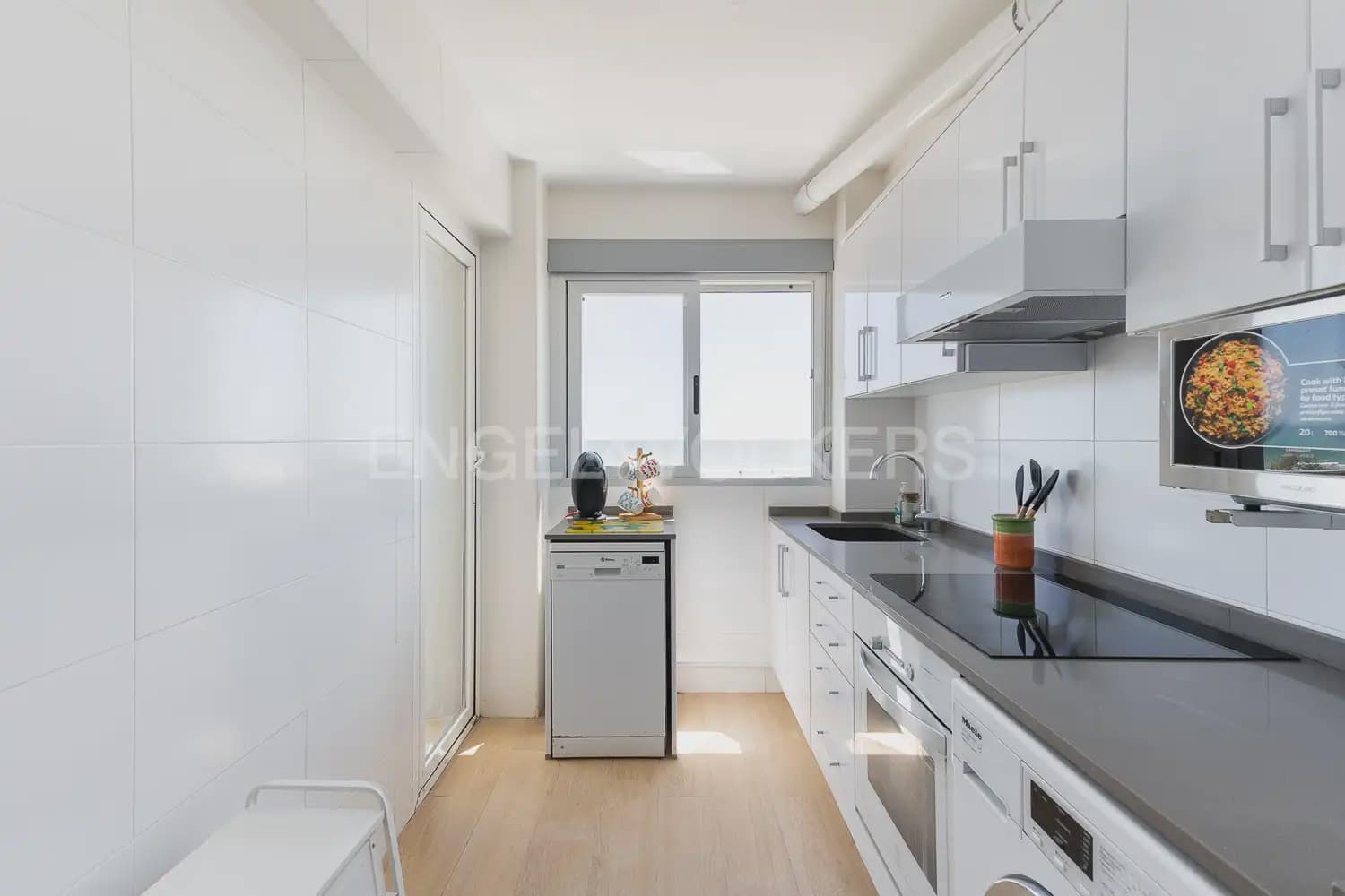 3 bedroom Flat for rent in Canet d'En Berenguer with garage - € 1,500 (Ref: 9897490)