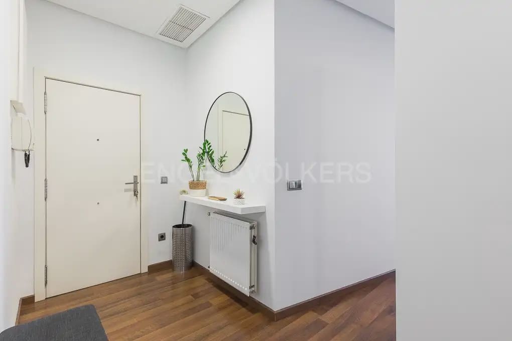 2 quarto Apartamento para arrendar em Valencia cidade - 2 400 € (Ref: 9897492)