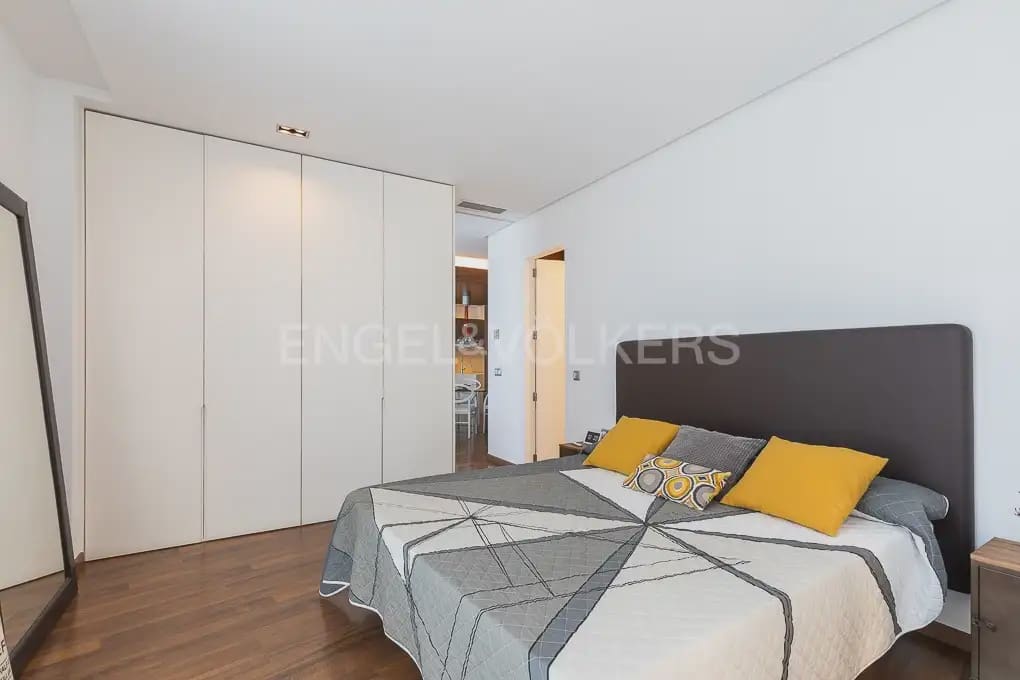 2 quarto Apartamento para arrendar em Valencia cidade - 2 400 € (Ref: 9897492)