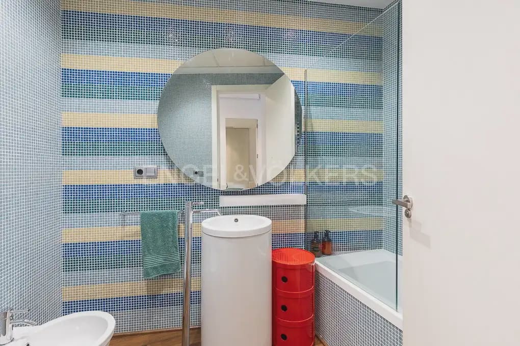 2 quarto Apartamento para arrendar em Valencia cidade - 2 400 € (Ref: 9897492)