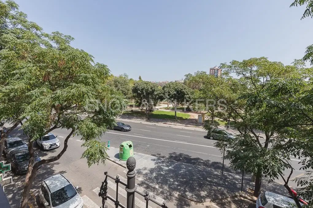 2 quarto Apartamento para arrendar em Valencia cidade - 2 400 € (Ref: 9897492)
