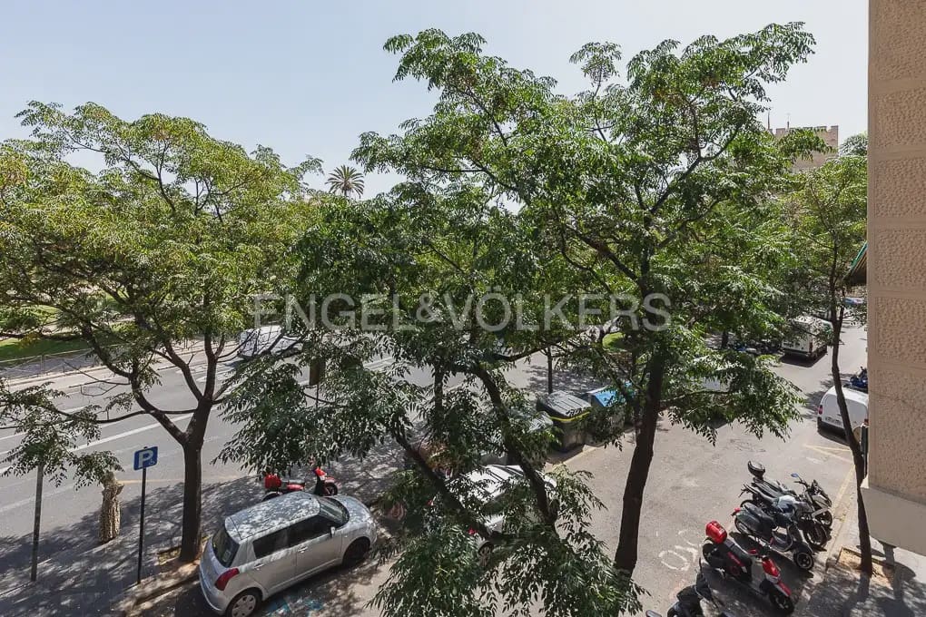 2 quarto Apartamento para arrendar em Valencia cidade - 2 400 € (Ref: 9897492)
