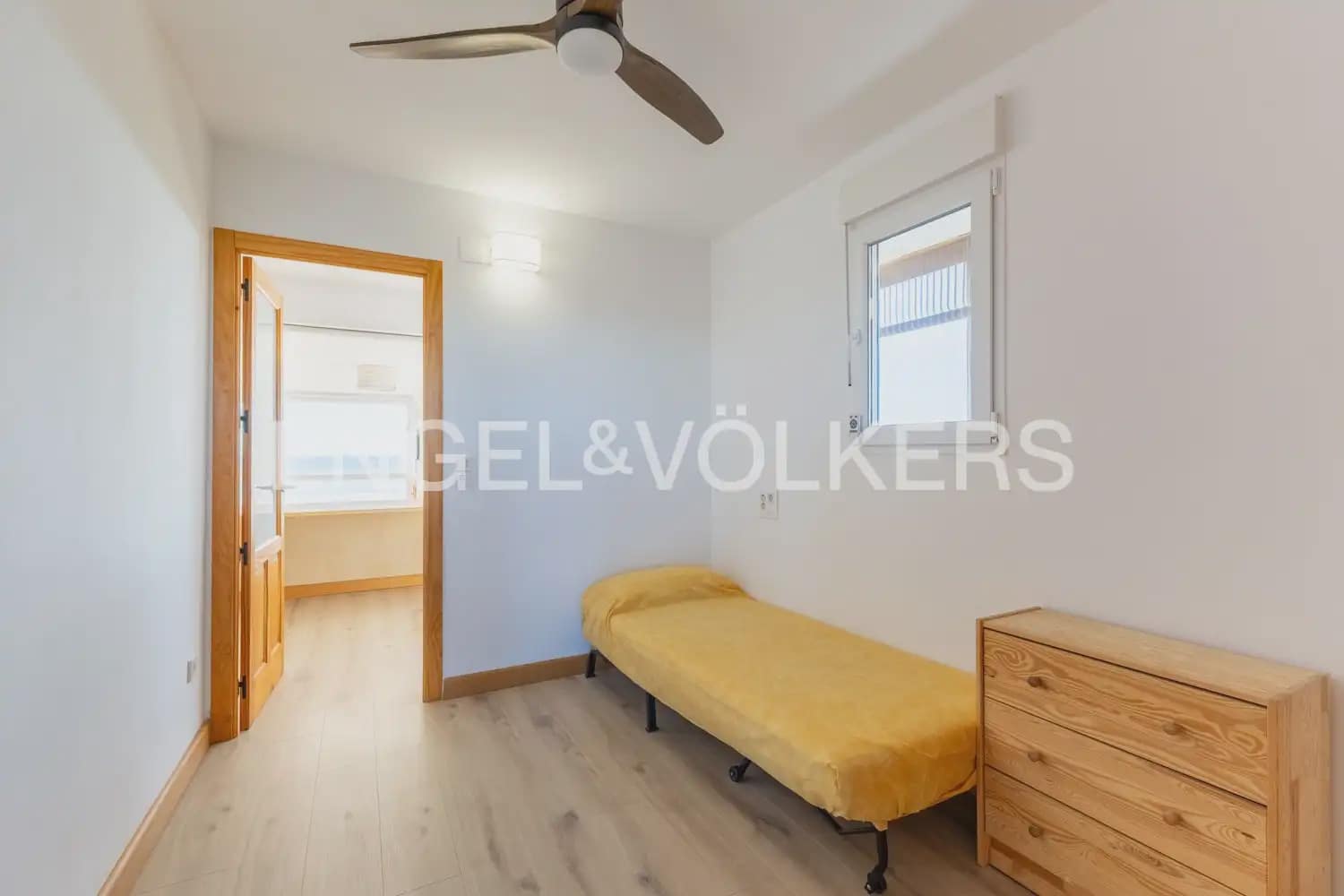 4 sovrum Lägenhet till salu i Valencia stad med pool - 630 000 € (Ref: 9897494)