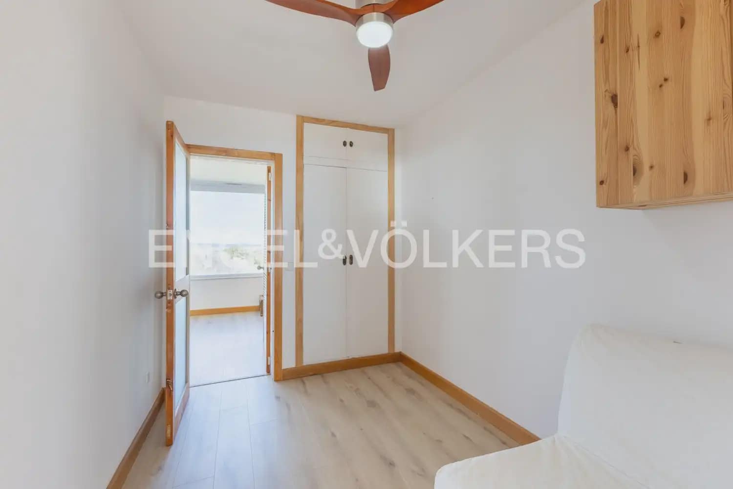 4 sovrum Lägenhet till salu i Valencia stad med pool - 630 000 € (Ref: 9897494)