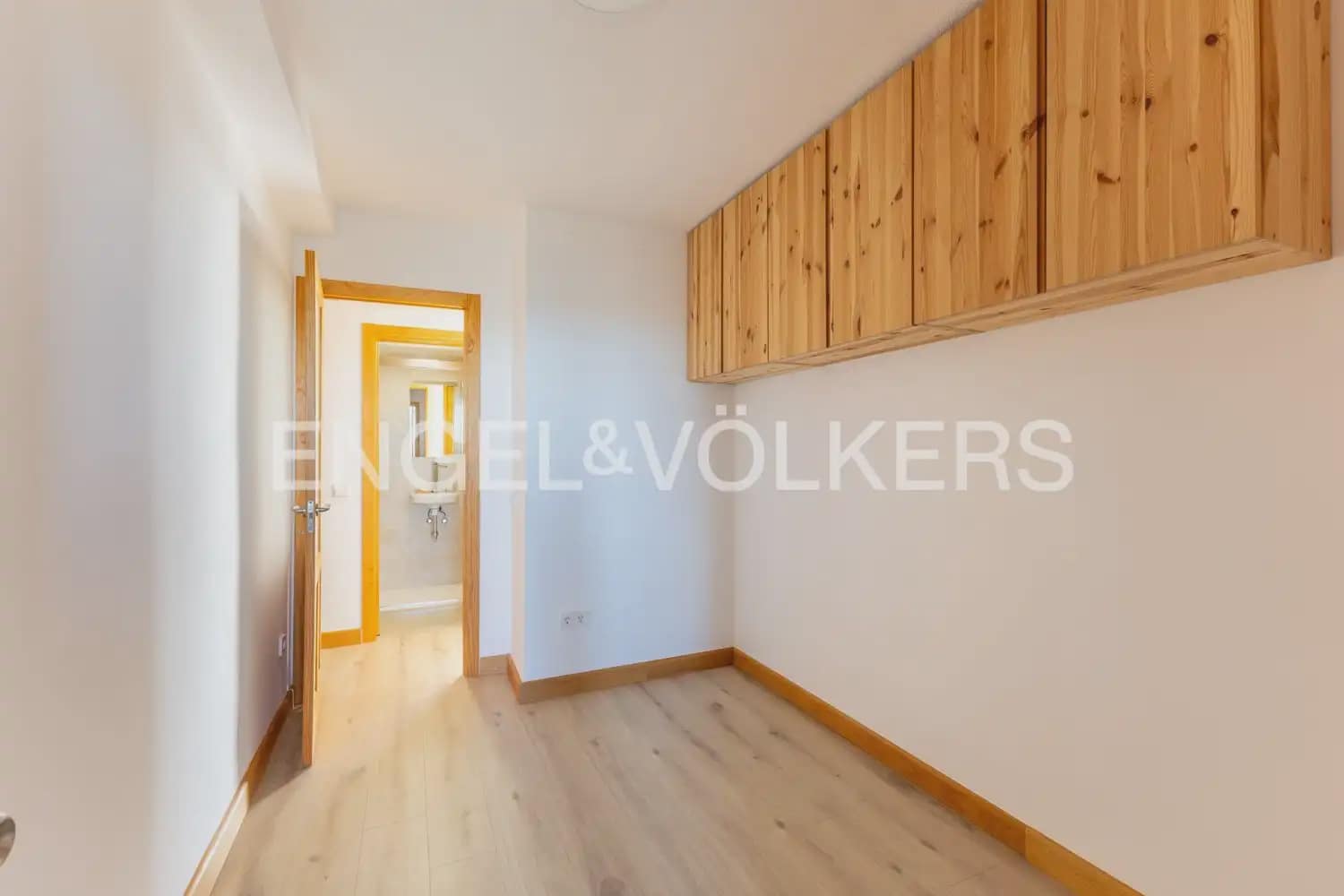 4 sovrum Lägenhet till salu i Valencia stad med pool - 630 000 € (Ref: 9897494)