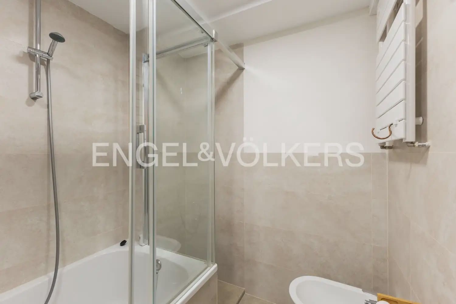 4 sovrum Lägenhet till salu i Valencia stad med pool - 630 000 € (Ref: 9897494)