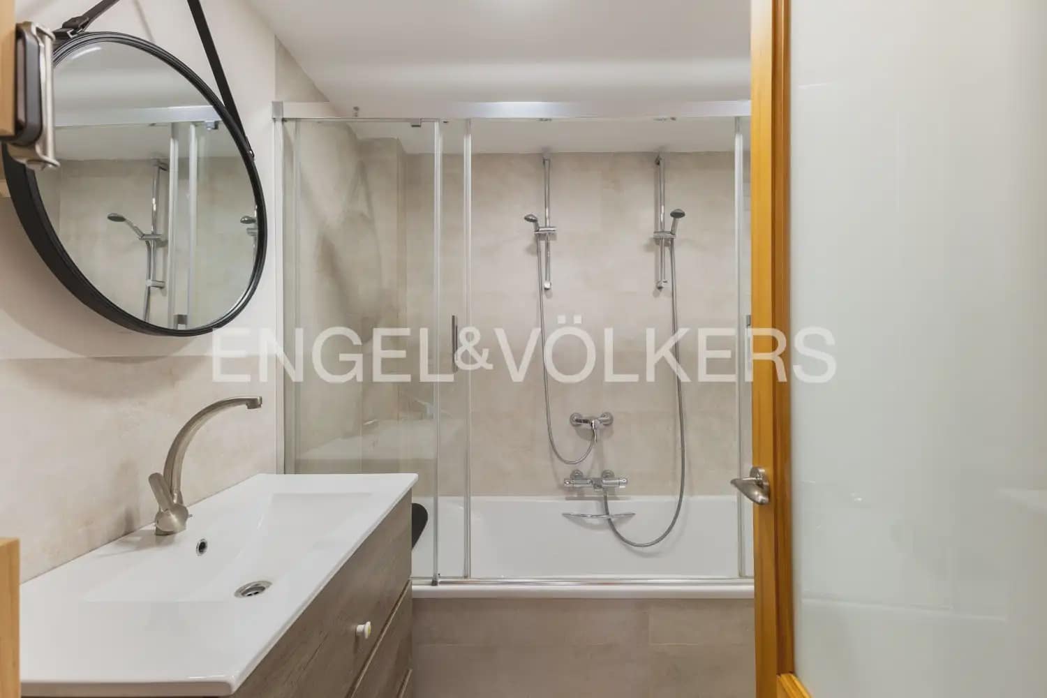 4 sovrum Lägenhet till salu i Valencia stad med pool - 630 000 € (Ref: 9897494)