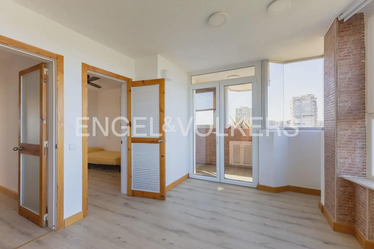 4 sovrum Lägenhet till salu i Valencia stad med pool - 630 000 € (Ref: 9897494)
