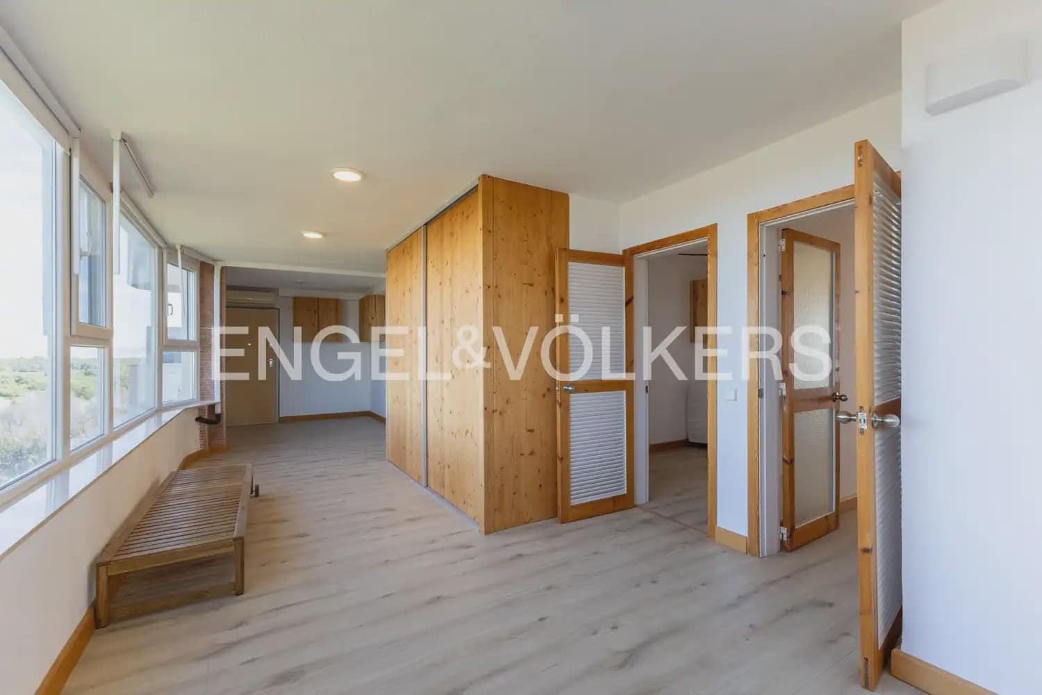4 sovrum Lägenhet till salu i Valencia stad med pool - 630 000 € (Ref: 9897494)