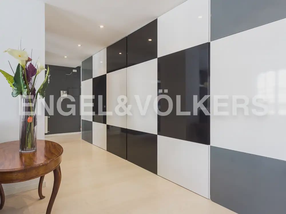 3 slaapkamer Flat te huur in Valencia stad - € 2.500 (Ref: 9897495)