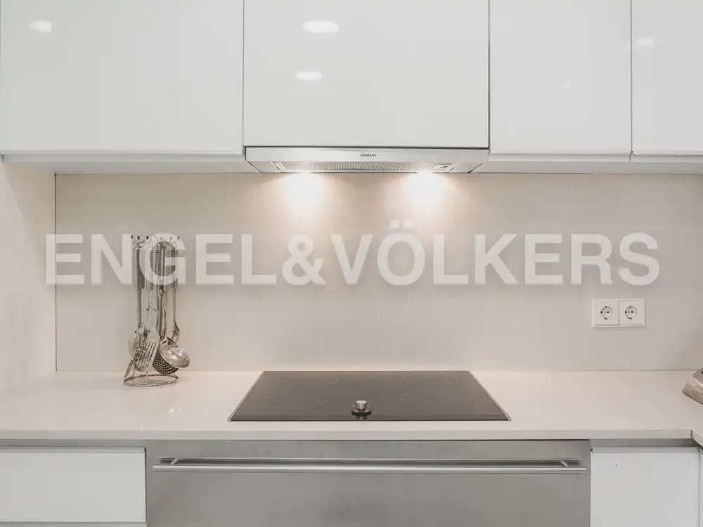 3 slaapkamer Flat te huur in Valencia stad - € 2.500 (Ref: 9897495)
