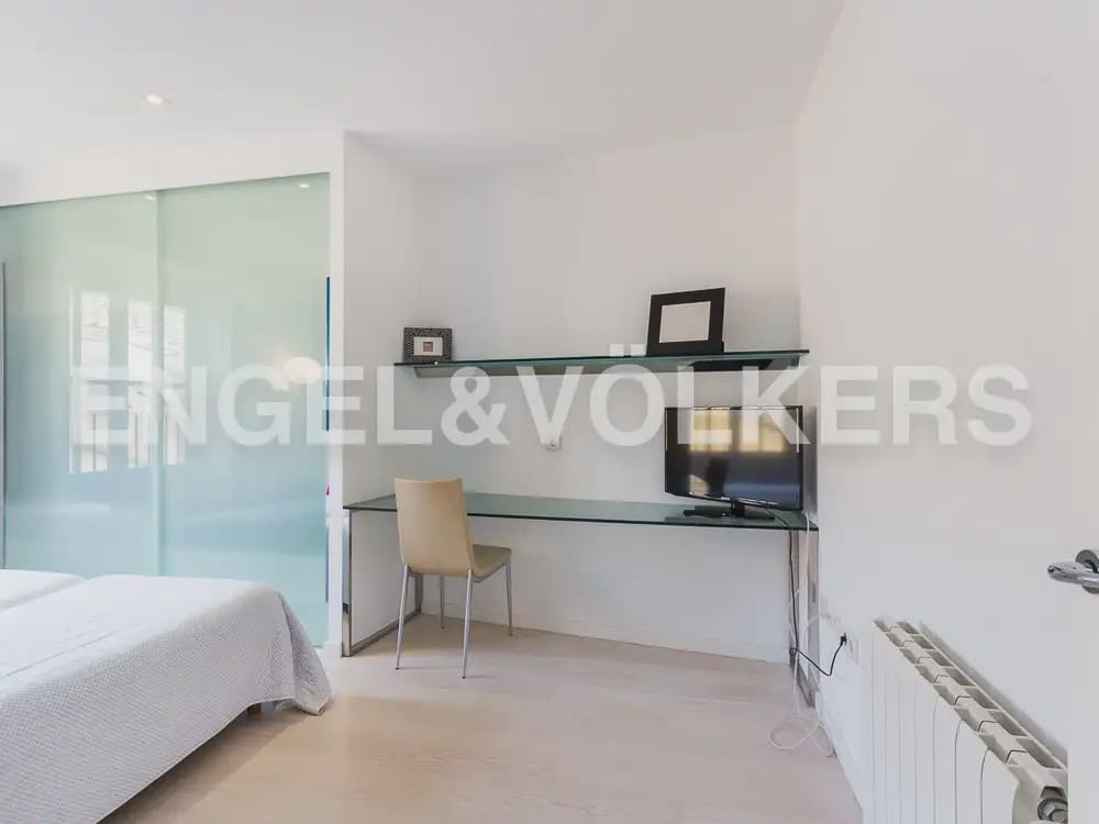 3 slaapkamer Flat te huur in Valencia stad - € 2.500 (Ref: 9897495)