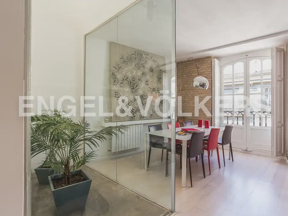 3 slaapkamer Flat te huur in Valencia stad - € 2.500 (Ref: 9897495)