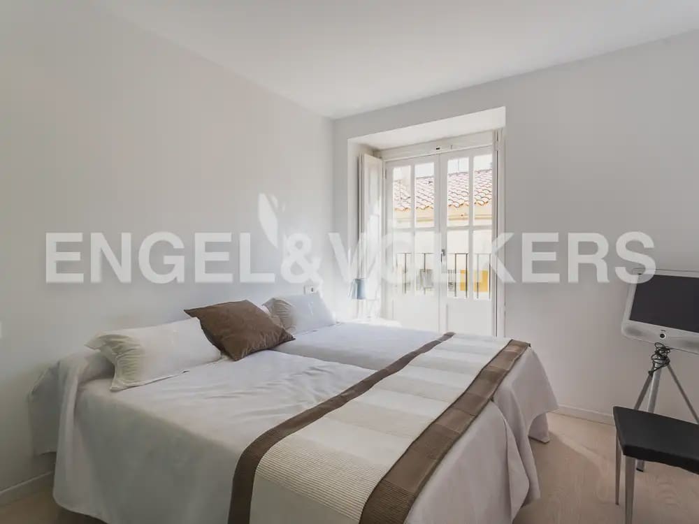 3 slaapkamer Flat te huur in Valencia stad - € 2.500 (Ref: 9897495)