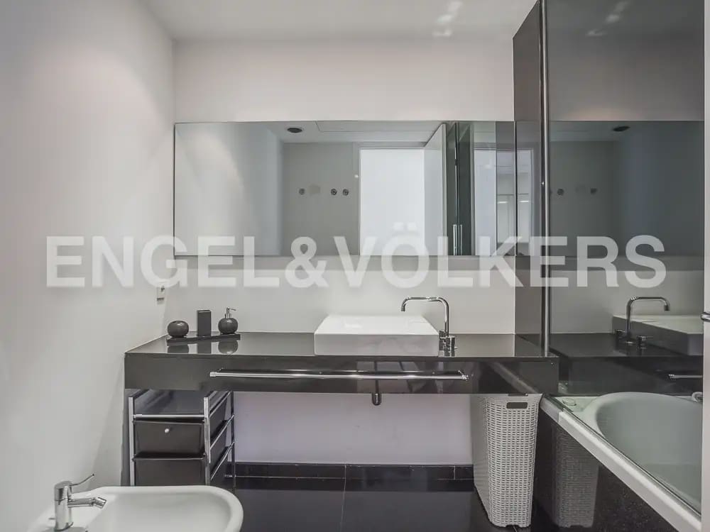 3 slaapkamer Flat te huur in Valencia stad - € 2.500 (Ref: 9897495)