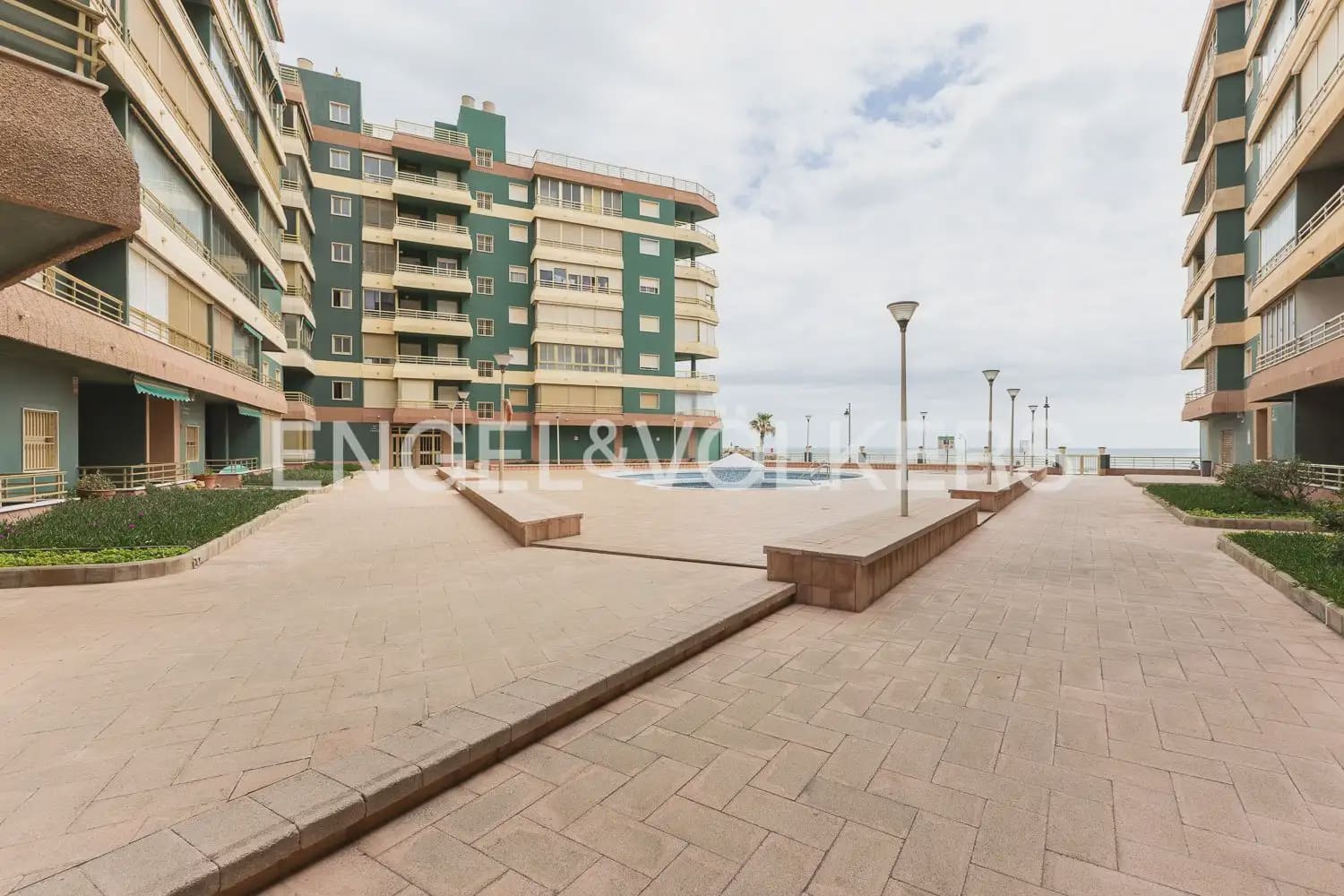 3 bedroom Flat for sale in Sueca with pool - € 230,000 (Ref: 9897496)