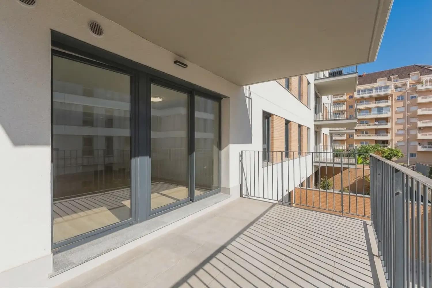 2 bedroom Flat for rent in Denia with pool garage - € 1,175 (Ref: 9897497)