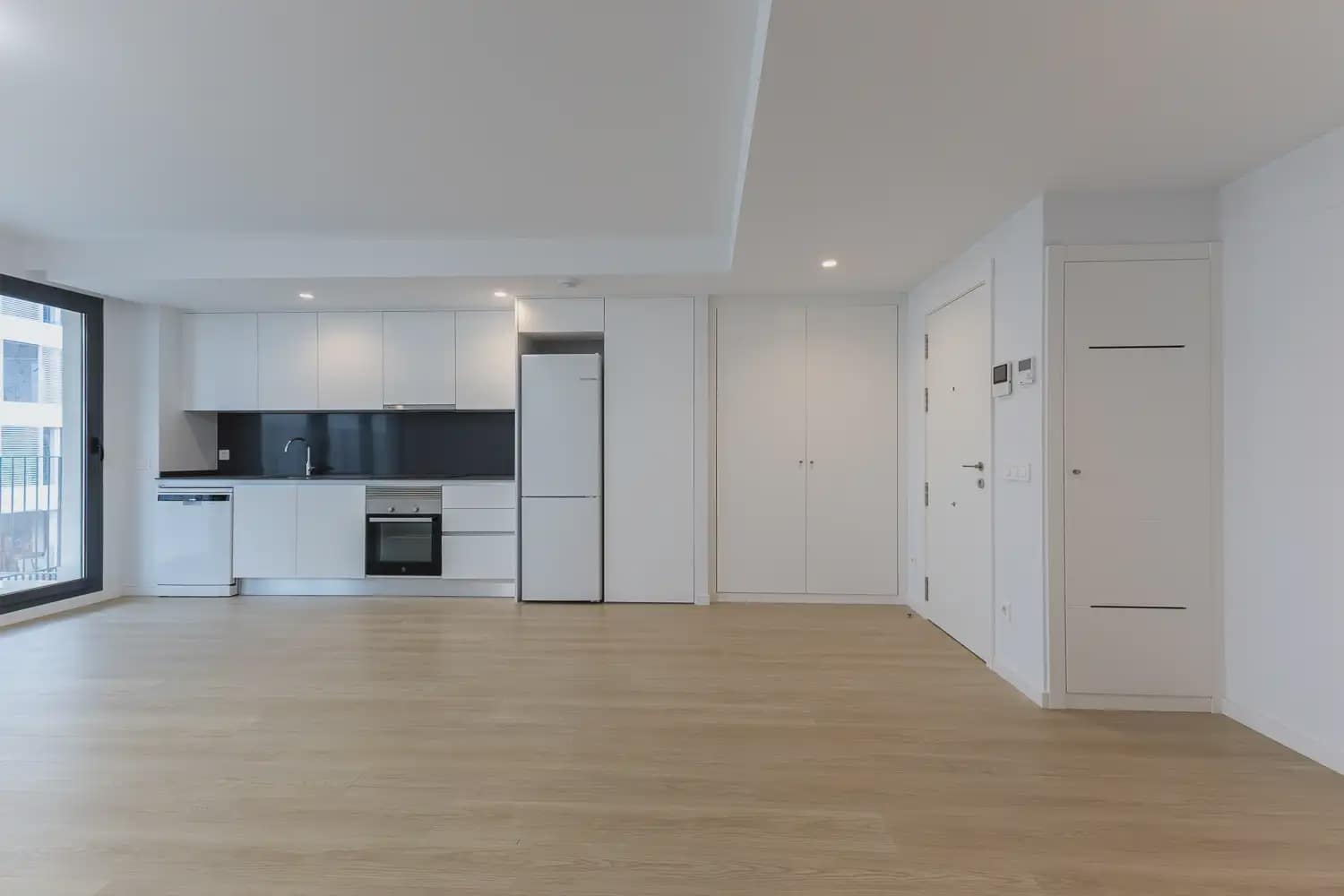 2 bedroom Flat for rent in Denia with pool garage - € 1,175 (Ref: 9897497)