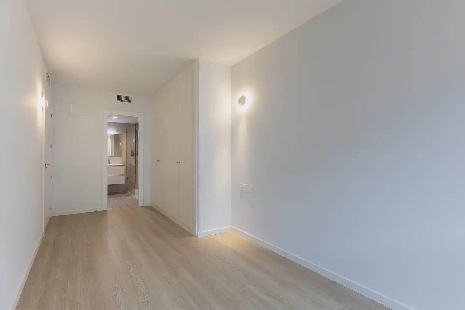 2 bedroom Flat for rent in Denia with pool garage - € 1,175 (Ref: 9897497)