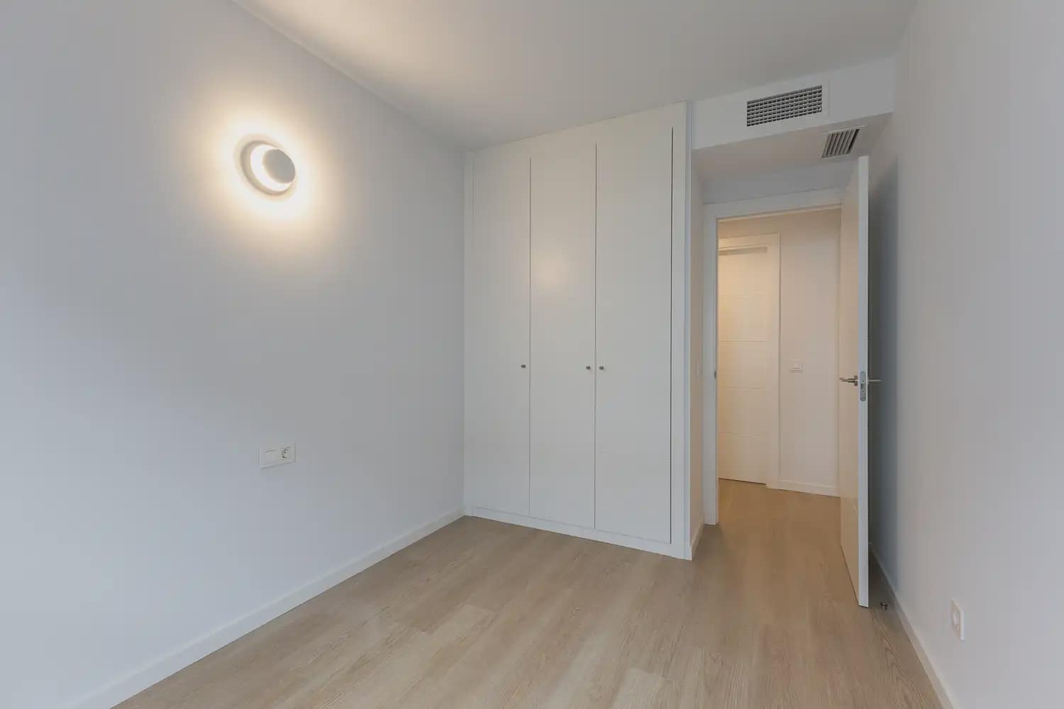 2 bedroom Flat for rent in Denia with pool garage - € 1,175 (Ref: 9897497)