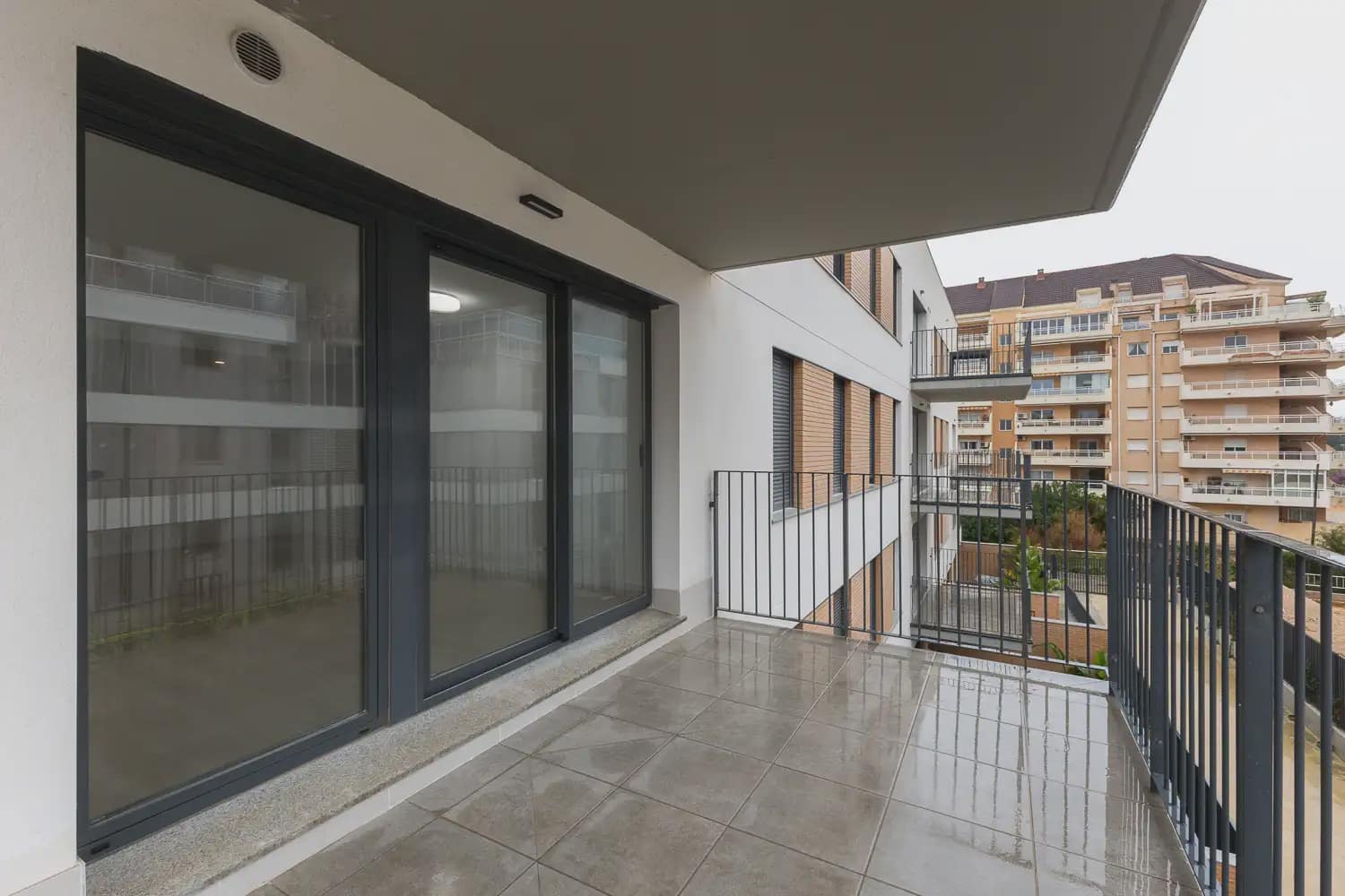 2 bedroom Flat for rent in Denia with pool garage - € 1,175 (Ref: 9897497)