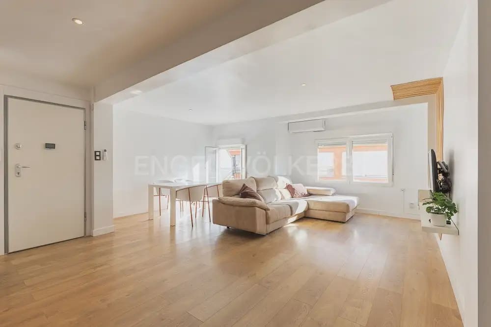 2 quarto Apartamento para arrendar em Valencia cidade - 1 690 € (Ref: 9897498)