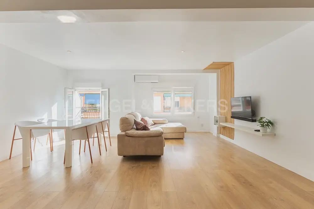 2 quarto Apartamento para arrendar em Valencia cidade - 1 690 € (Ref: 9897498)