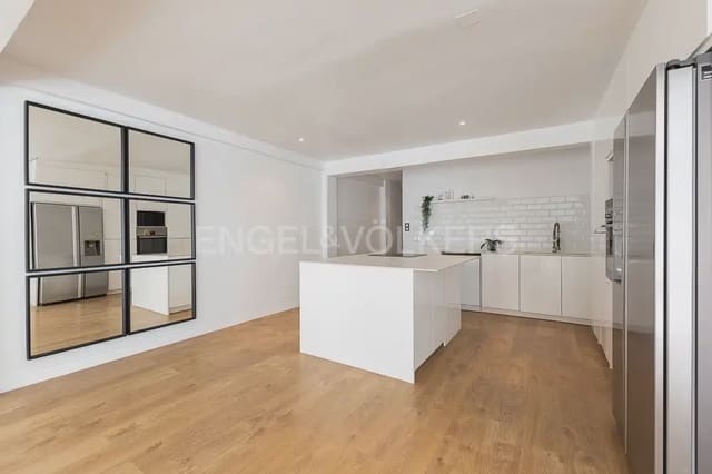 2 quarto Apartamento para arrendar em Mont-Olivet, Valência cidade - 1 690 € (Ref: 9897498)