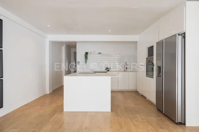 2 quarto Apartamento para arrendar em Mont-Olivet, Valência cidade - 1 690 € (Ref: 9897498)
